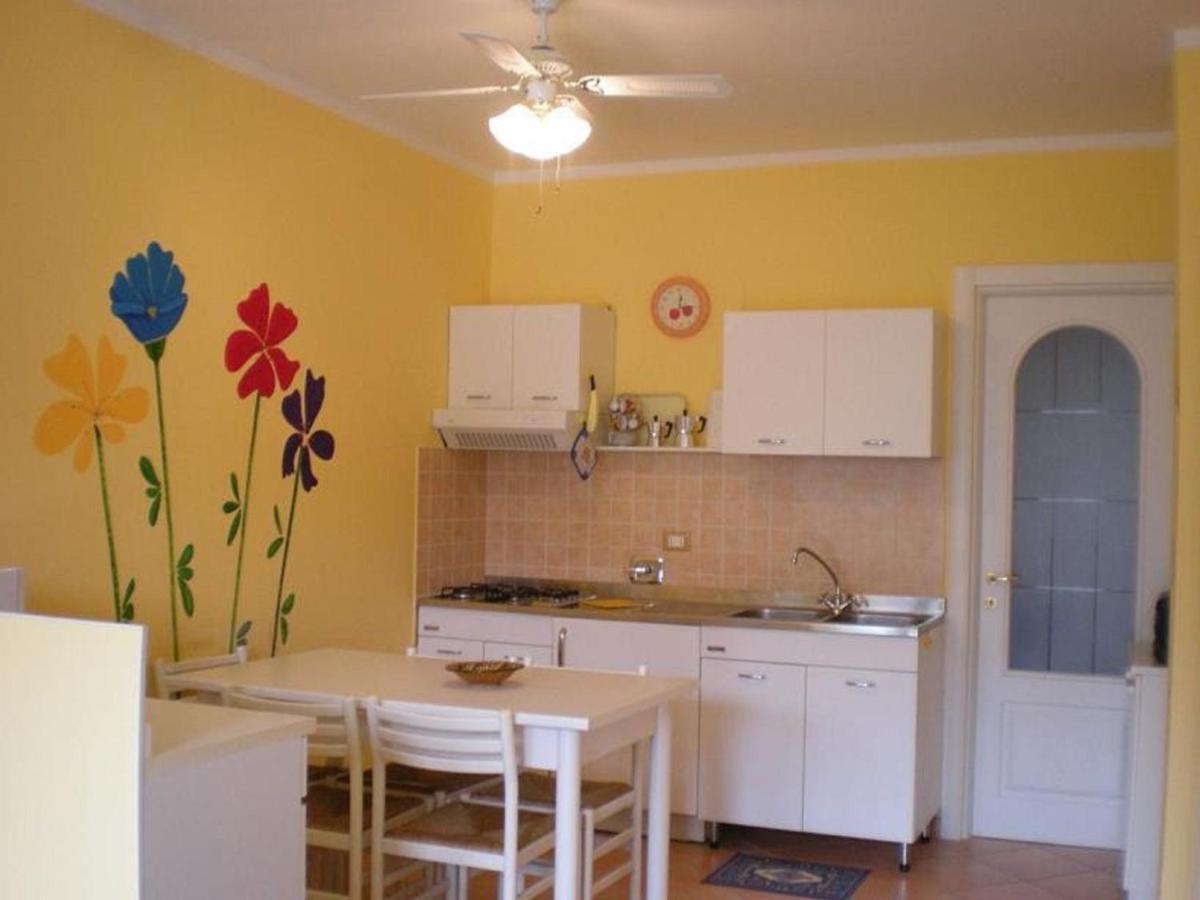 Casa Gialla Imperia Ngoại thất bức ảnh